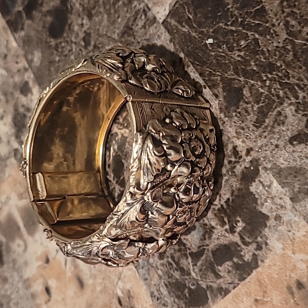 Vintage Whiting Davis Hinged Cuff Bracelet - Picture 7 of 7